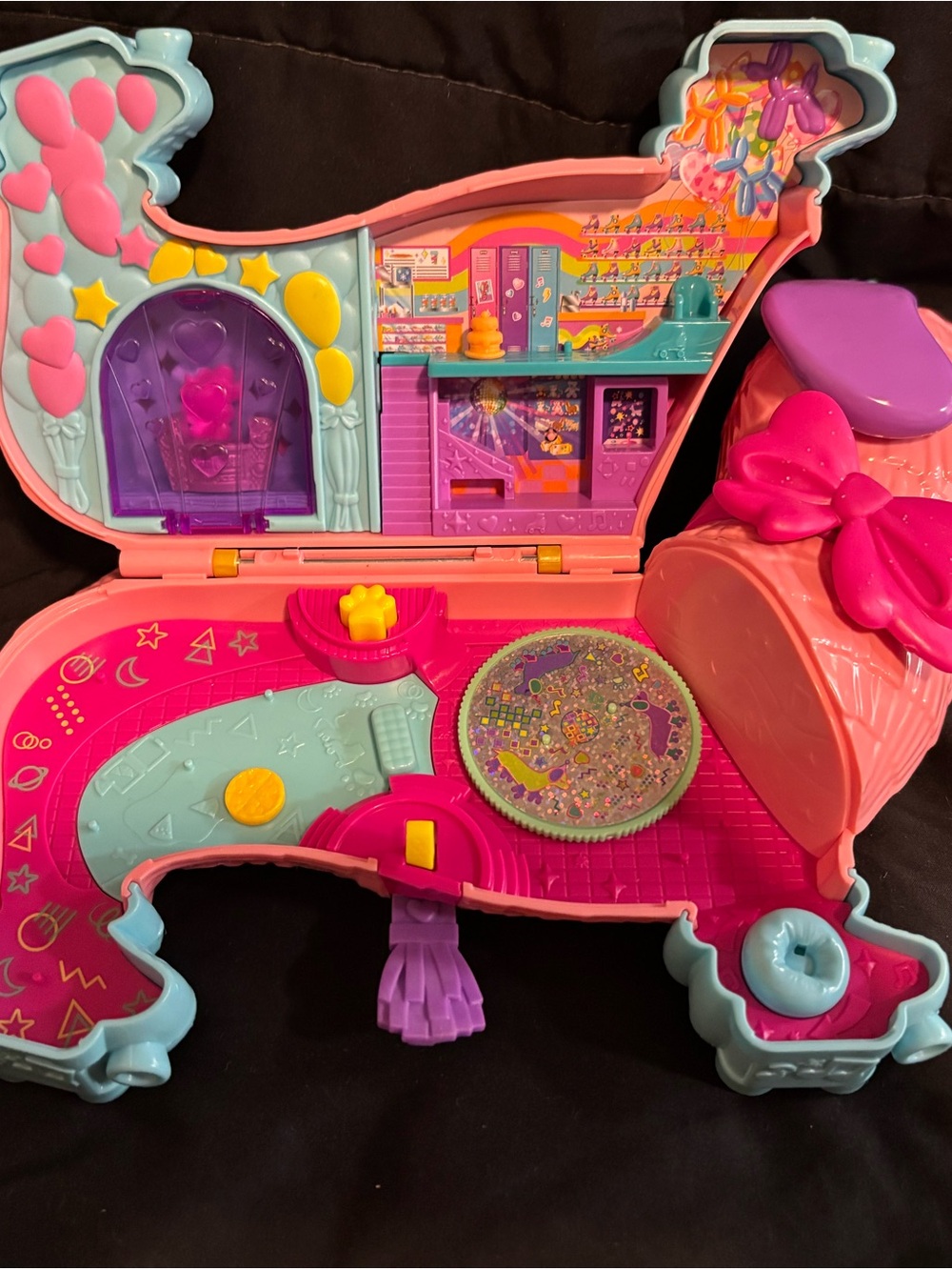 Polly Pocket Puppy Party Playset